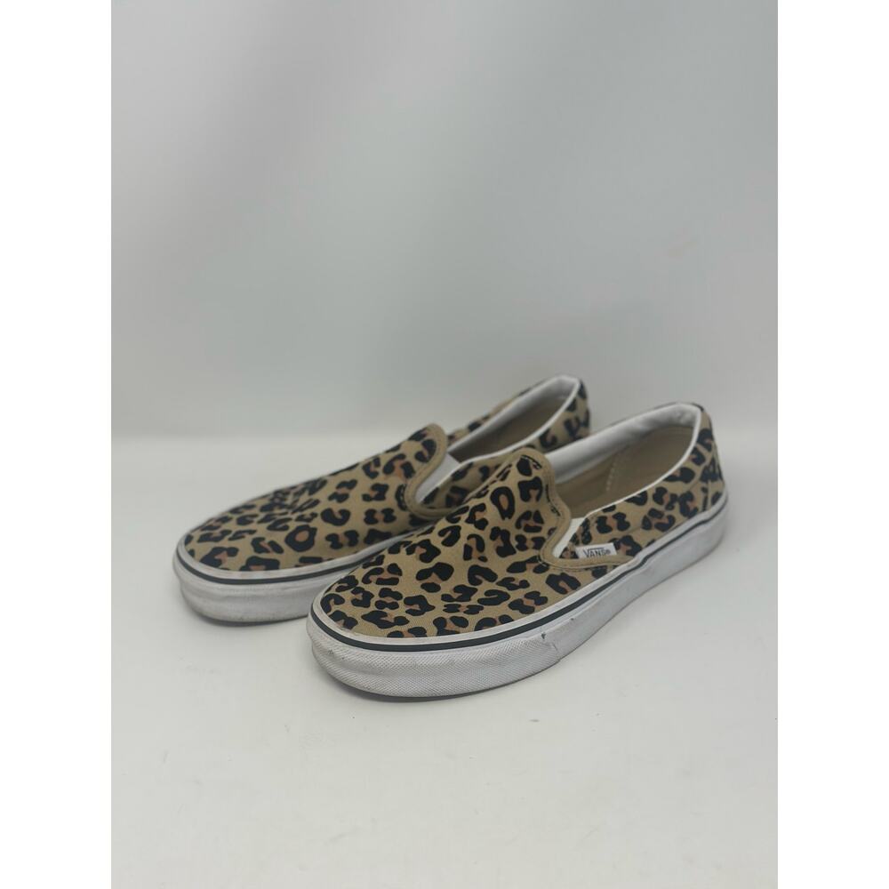 Women's Vans Classic Slip On Sneakers Leopard Print Size 8